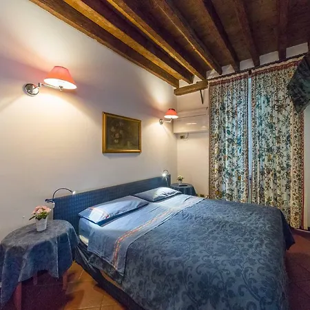 Bed And Breakfastb E Affittacamere * Genoa